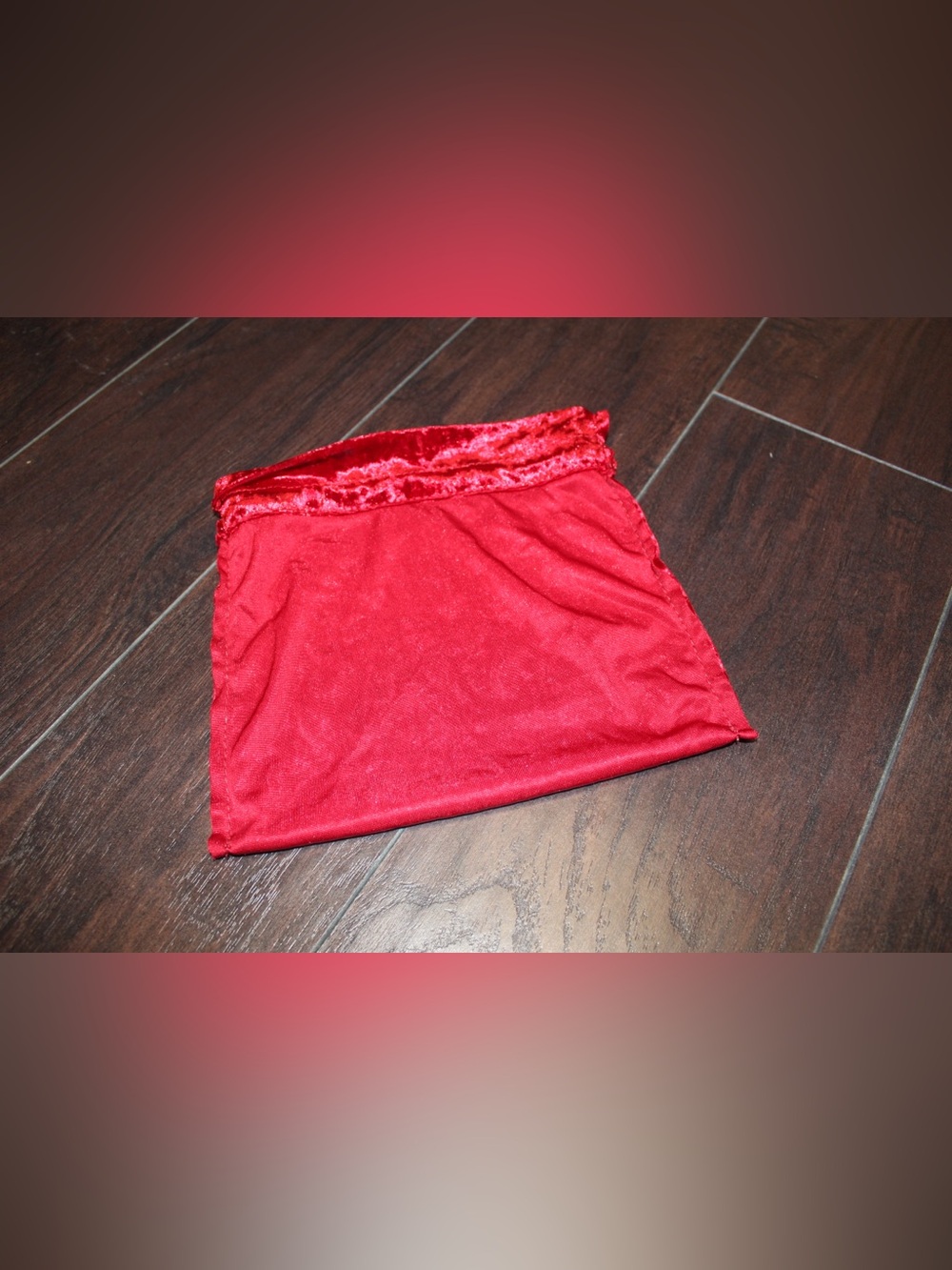 Red Velvet Drawstring Pouch - Picture 2 of 5